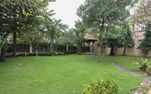 ID: 130 | 4-Bedroom Villa with large garden near the river for rent