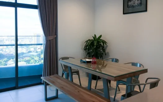 ID: 57 | City Garden apartment for rent: Large 3-BR furnished