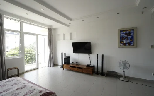 1366 | House close to the BIS School on Nguyen Van Huong street