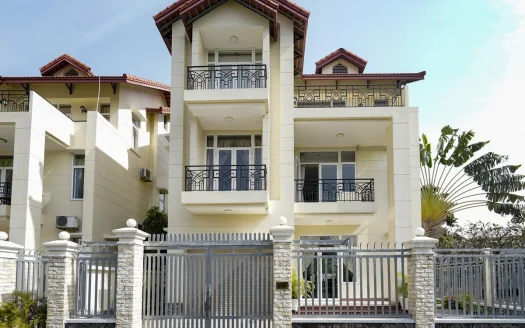 1366 | House close to the BIS School on Nguyen Van Huong street