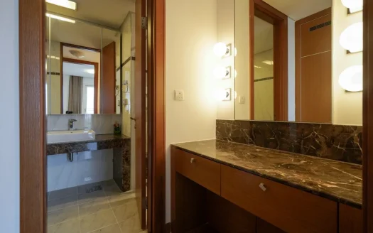 ID: 1713 | Xi Riverview Palace: 3-BR apt. 185m2