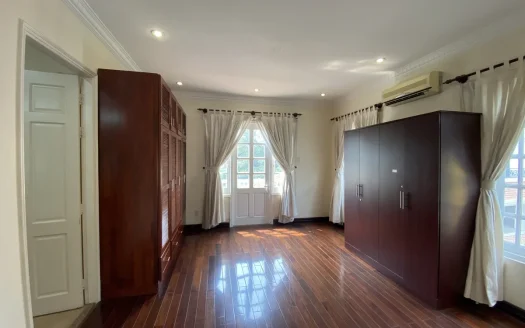 ID: 768 | 5 bedroom villa for rent in Saigon