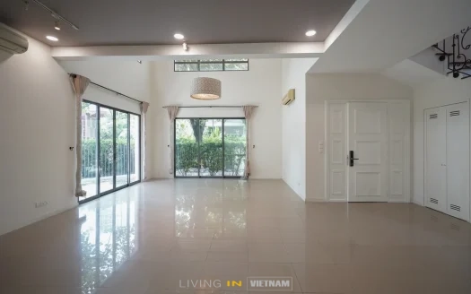 ID: 1164 | Villa Riviera | 5-Bedroom unfurnished house for rent