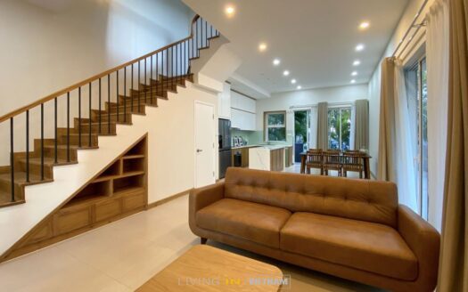 ID: 2021 | Palm Residence: Modern 3-Bedroom house for rent