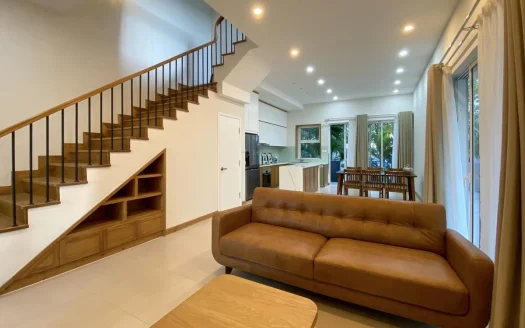 ID: 2021 | Palm Residence: Modern 3-Bedroom house for rent