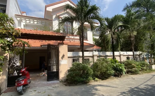 ID: 1132 | 3BR house for rent on Xuan Thuy st