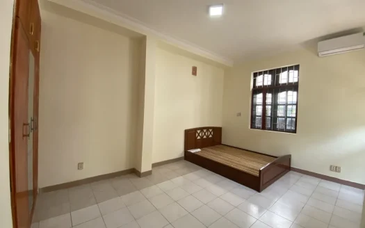 ID: 1132 | 3BR house for rent on Xuan Thuy st