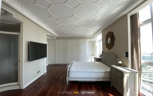 ID: 751 |  Vista Duplex | Partly furnished 4-BR apt with city view for rent