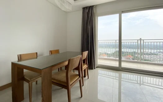 ID: 1898 | Xi Riverview: Nicely furnished 3BR apt.