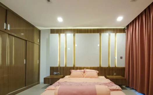 ID: 2143 | Vinhomes Golden River | 3-BR Furnished apt for rent HCMC