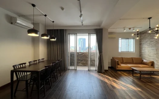ID: 2150 | Large and centrally located 2BR apartment