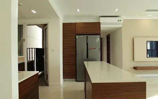 ID: 2153 | Vista Verde | Furnished 3 bedroom apt on high-floor with river view