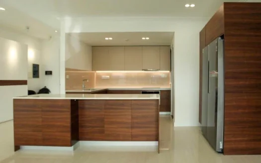 ID: 2153 | Vista Verde | Furnished 3 bedroom apt on high-floor with river view