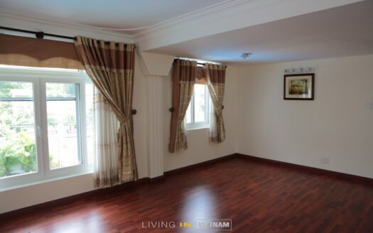 ID: 1367 | 5-BR House for rent in Saigon D2