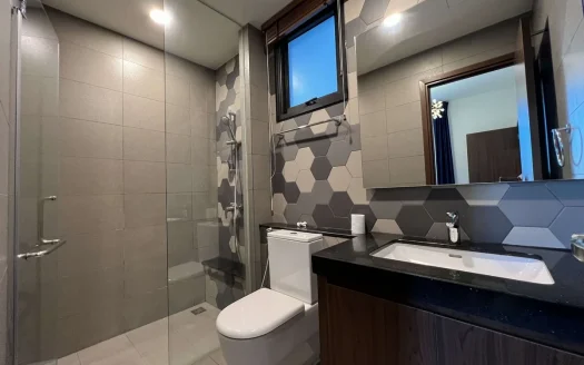ID: 2222 | d’Edge | 3 BR apt. for rent on mid-floor