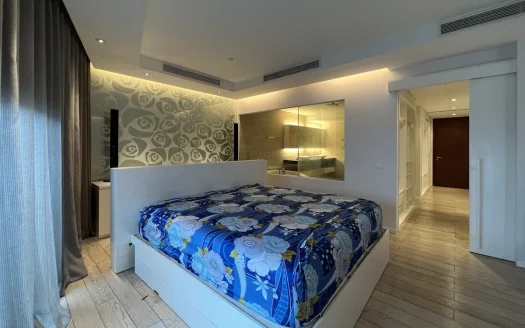 ID: 456 | City Garden | Large 3-BR apt with terrace, Saigon