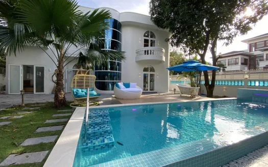 ID: 793 | Colonial Style House with Beautiful Garden and Swimming Pool in Thao Dien Compound