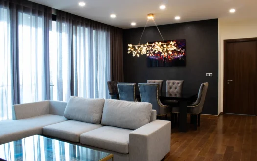 ID: 2285 | d’Edge | Furnished 3 BR apt. for rent on low-floor (142m2)