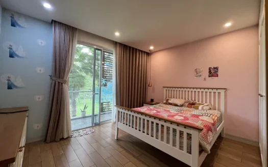 ID: 2216 | Looking for a spacious and comfortable house that can accommodate your whole family?