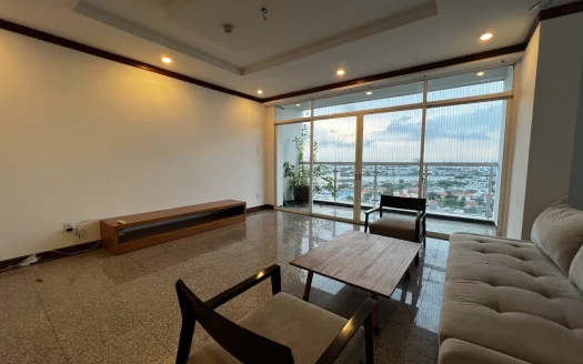 ID: 2306 | HARV | Spacious 3BR + 1 office apt for rent