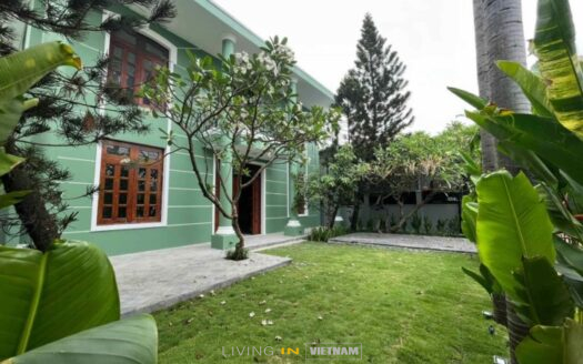 ID: 2300 | House with garden for rent near Vinh Phuc City 3