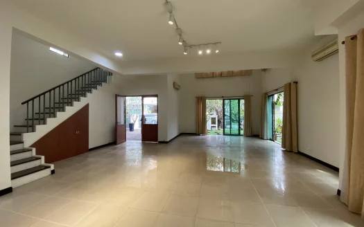 ID: 84 | 4BR 4BA, 3-Story House at Riviera compound