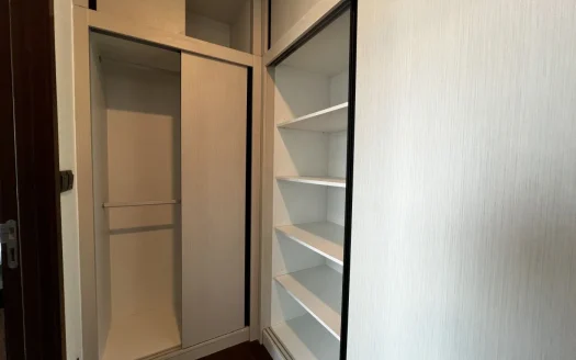 ID: 224 | d’Edge | 3BR apartment on low-floor with river view