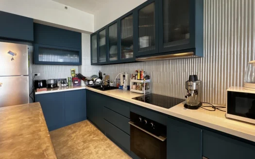 ID: 2367 | Palm Heights | Unique interior, cool designer apt