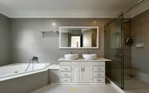 ID: 448 | Large 550m2 house located in the center of Thao Dien