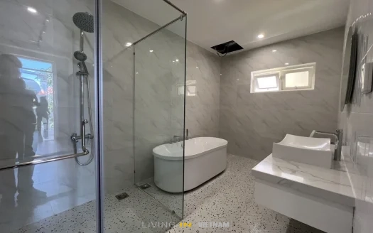 ID: 2152 | Renovated villa with large garden and private pool