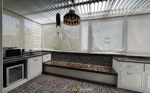 ID: 1040 | Luxurious 3-Story House with Small Garden in Saigon | Comfortable Living