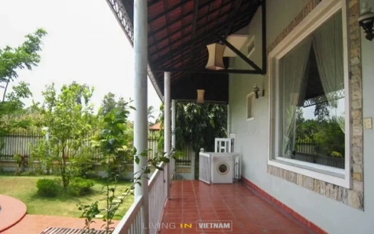 ID: 970 | Large house with garden and pool for rent