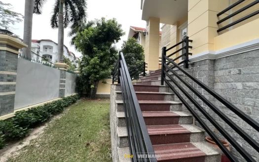 ID: 1068 | Large villa in Saigon d2