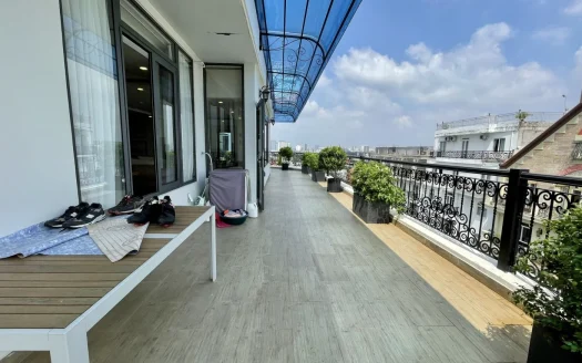 ID: 2200 | 3-BR penthouse apartment with terrace in District 2