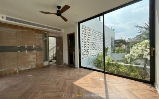 ID: 2610 | Modern 4-Bedroom house for rent with large yard and pool near ISHCMC