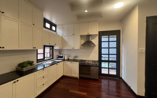 ID: 330 | Wooden floor villa in D2