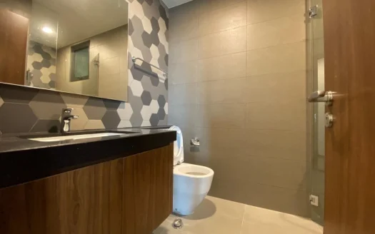 ID: 2633 | d’Edge | 3BR apartment on mid-floor with river view