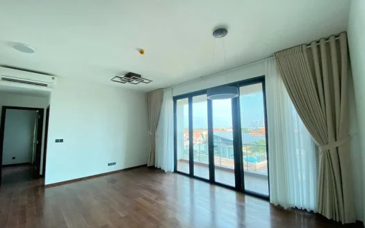 ID: 2634 | d’Edge | 3BR apartment on low-floor with river view