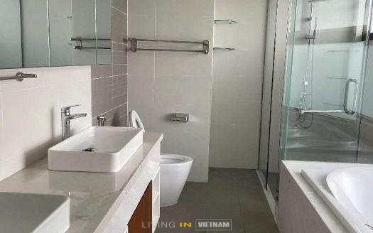 ID: 2696 | Riverfront 3BR Apartment for Rent