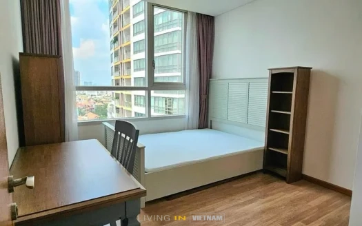 ID: 2700 | Xi Riverview Palace: Renovated 3 Bedroom Apartment for Rent