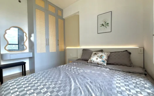 ID: 2756 | Affordable 2BR 18th-Floor Apartment | Masteri Thao Dien, Tower 4 – 65m², Fully Furnished