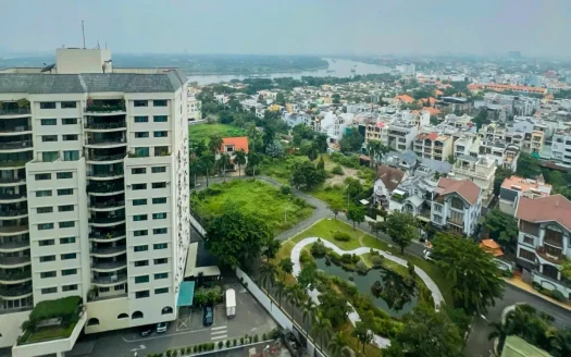 ID: 2758 | Lumiere Riverside | Unfurnished 3-Bedroom apt. in East tower for rent