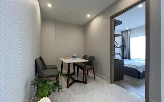 ID: 2715 | Beverly Solari 1-Bedroom+ Apartment for Rent | 52m² Fully Furnished