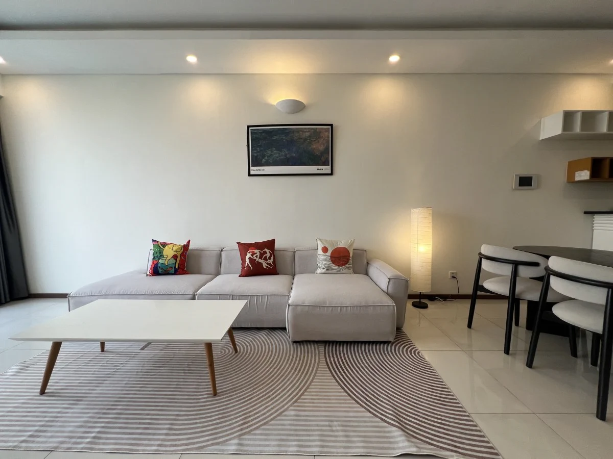 Thao Dien Pearl: Renovated apartment available | LivinginVietnam.com