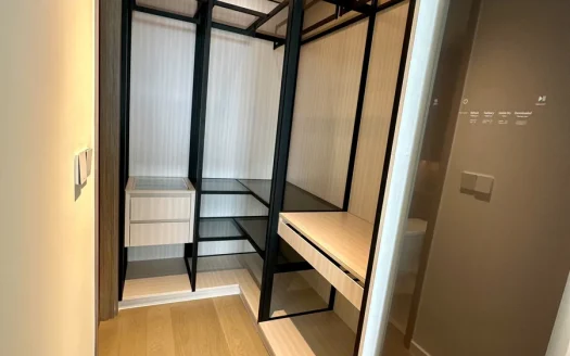 ID: 2823 | Metropole Opera 2-Bedroom Apartment – Fully Furnished, Short Term Rental